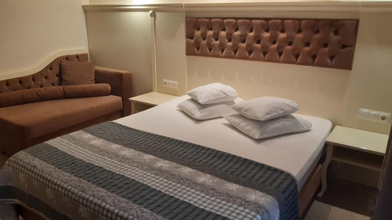 Hotel Holiday Maria 바일레헤르쿨라네 외부 사진