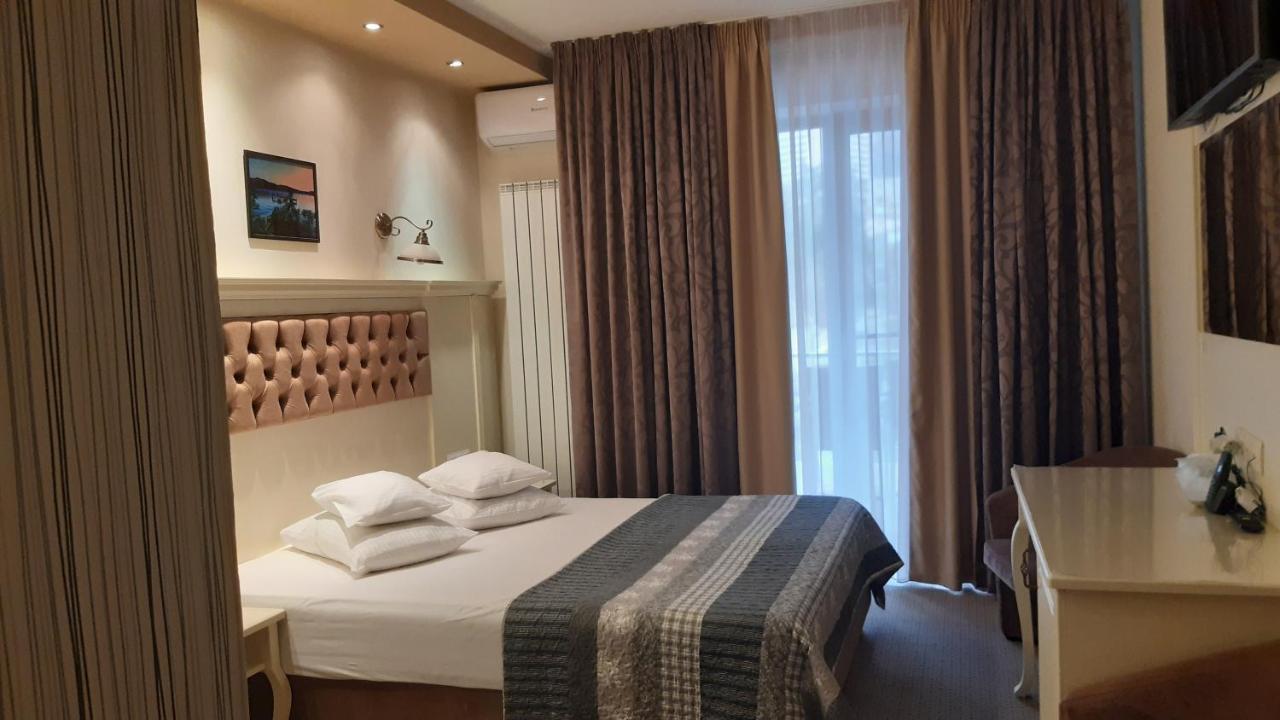 Hotel Holiday Maria 바일레헤르쿨라네 외부 사진
