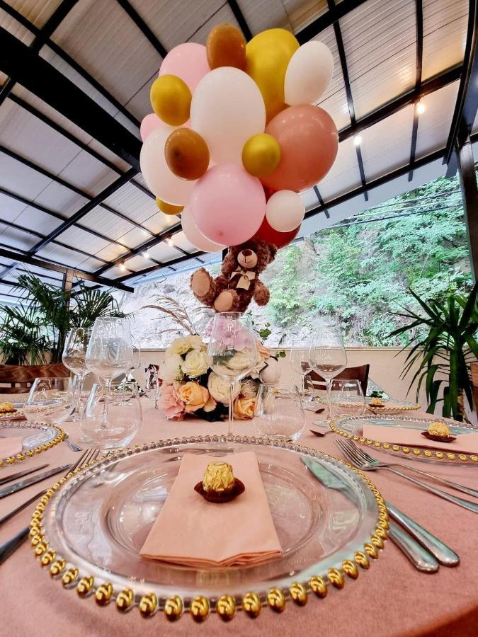 Hotel Holiday Maria 바일레헤르쿨라네 외부 사진
