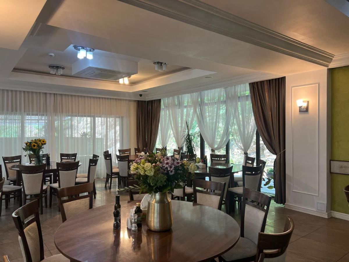 Hotel Holiday Maria 바일레헤르쿨라네 외부 사진