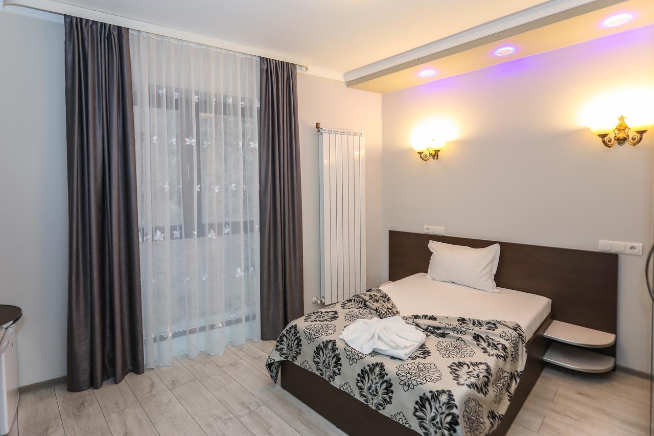 Hotel Holiday Maria 바일레헤르쿨라네 외부 사진