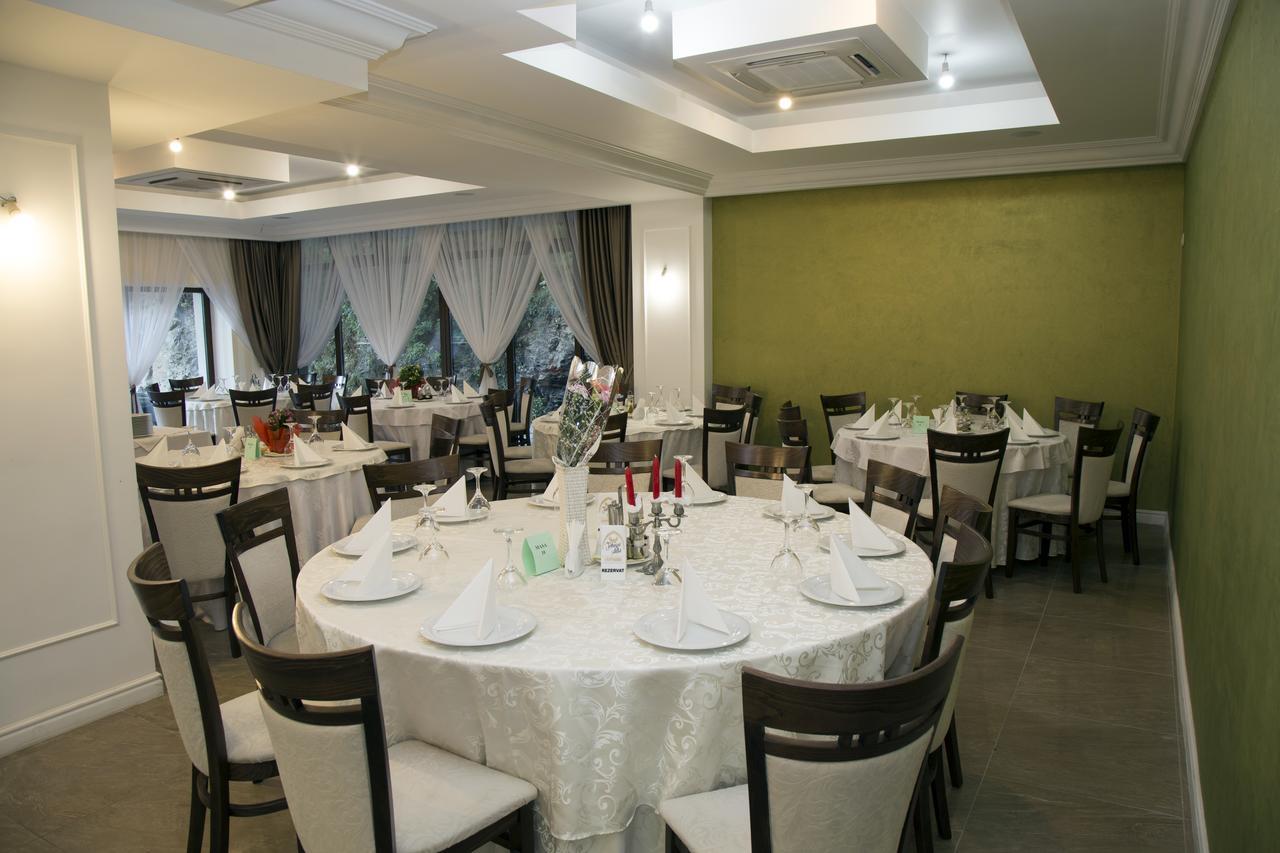 Hotel Holiday Maria 바일레헤르쿨라네 외부 사진