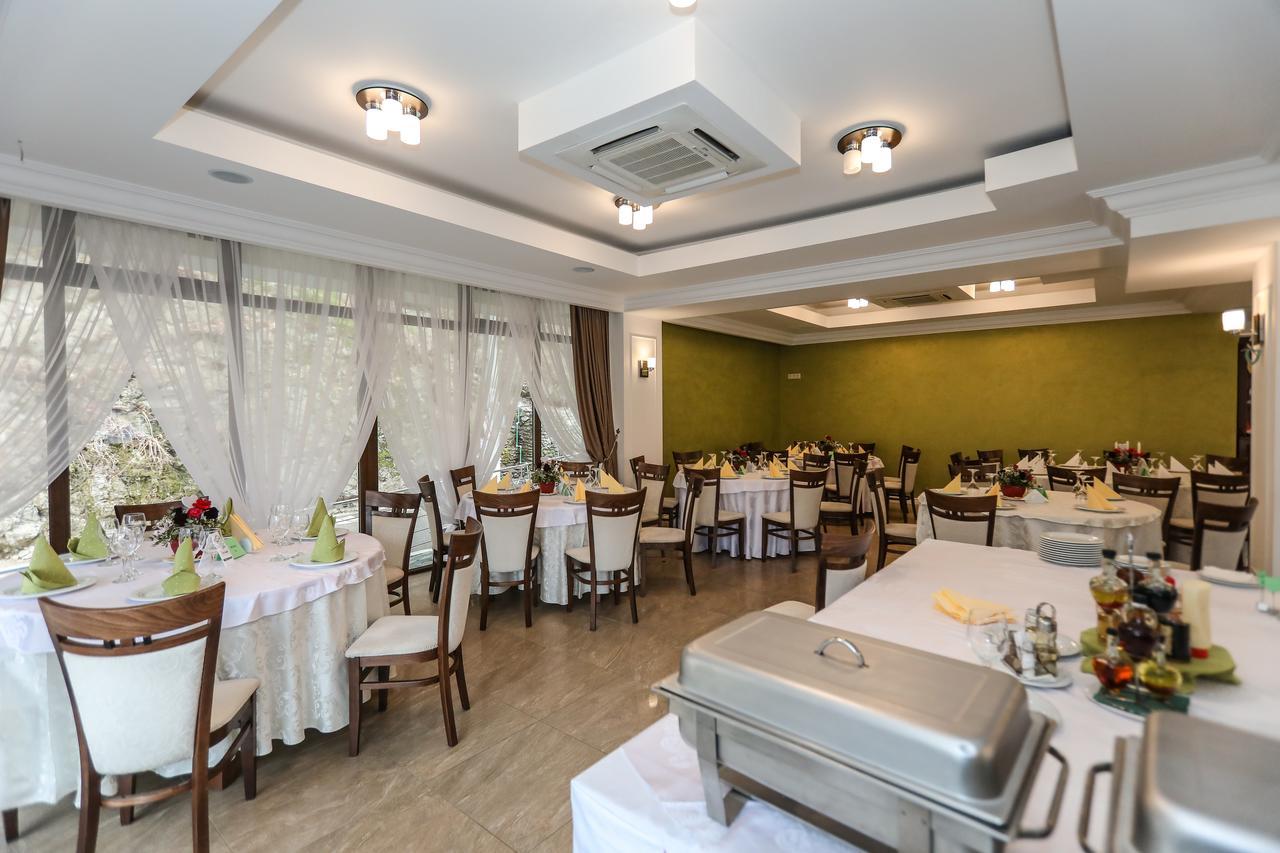 Hotel Holiday Maria 바일레헤르쿨라네 외부 사진