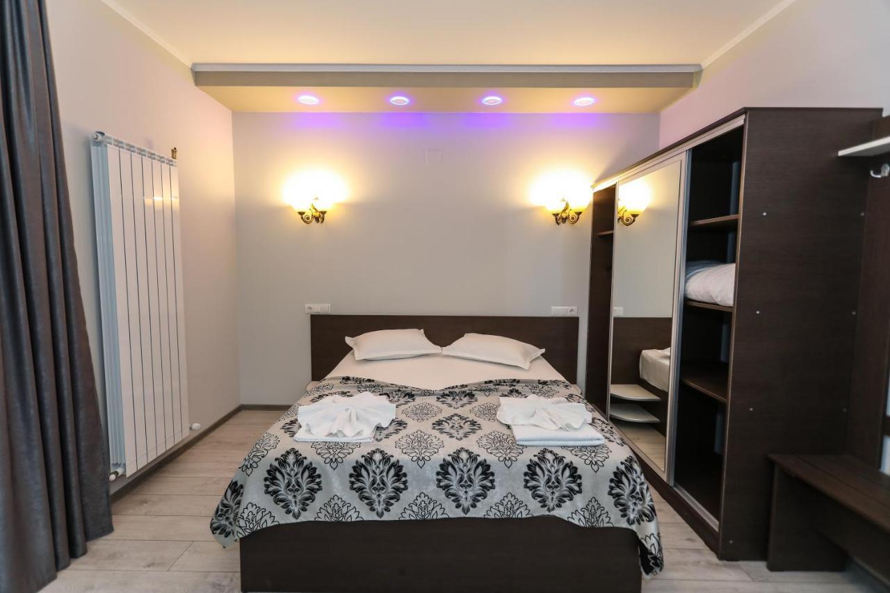 Hotel Holiday Maria 바일레헤르쿨라네 외부 사진